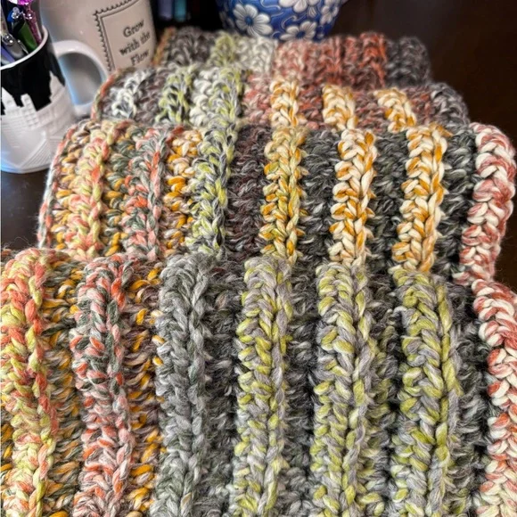 Chic Multicolor Crochet Scarf color Coney Island baby - Picture 2 of 4